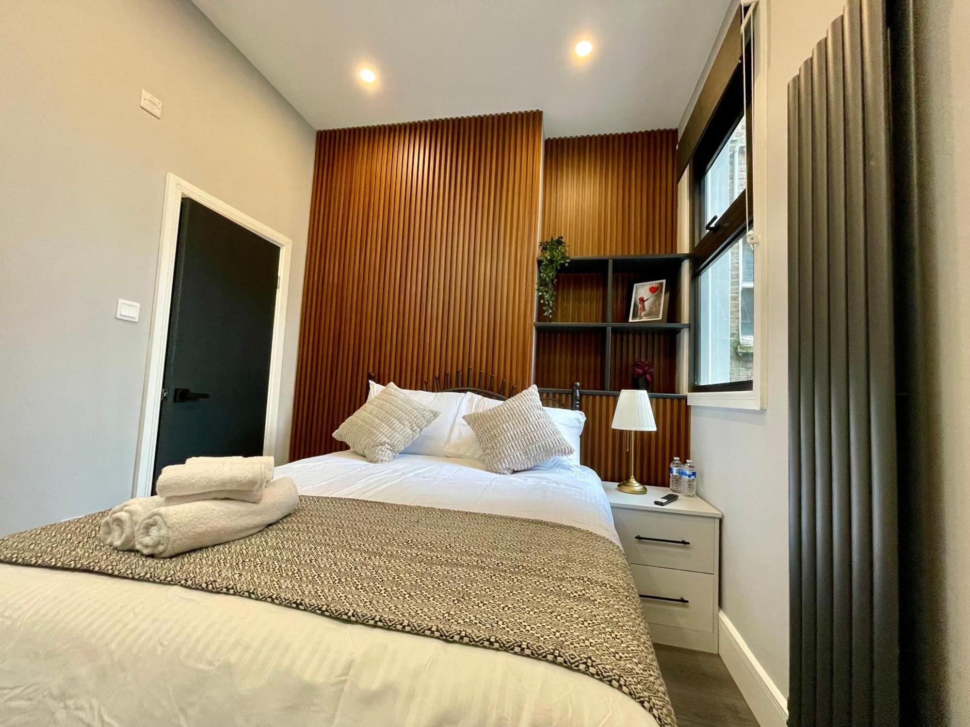 Luxury In Vibrant Area Homestay