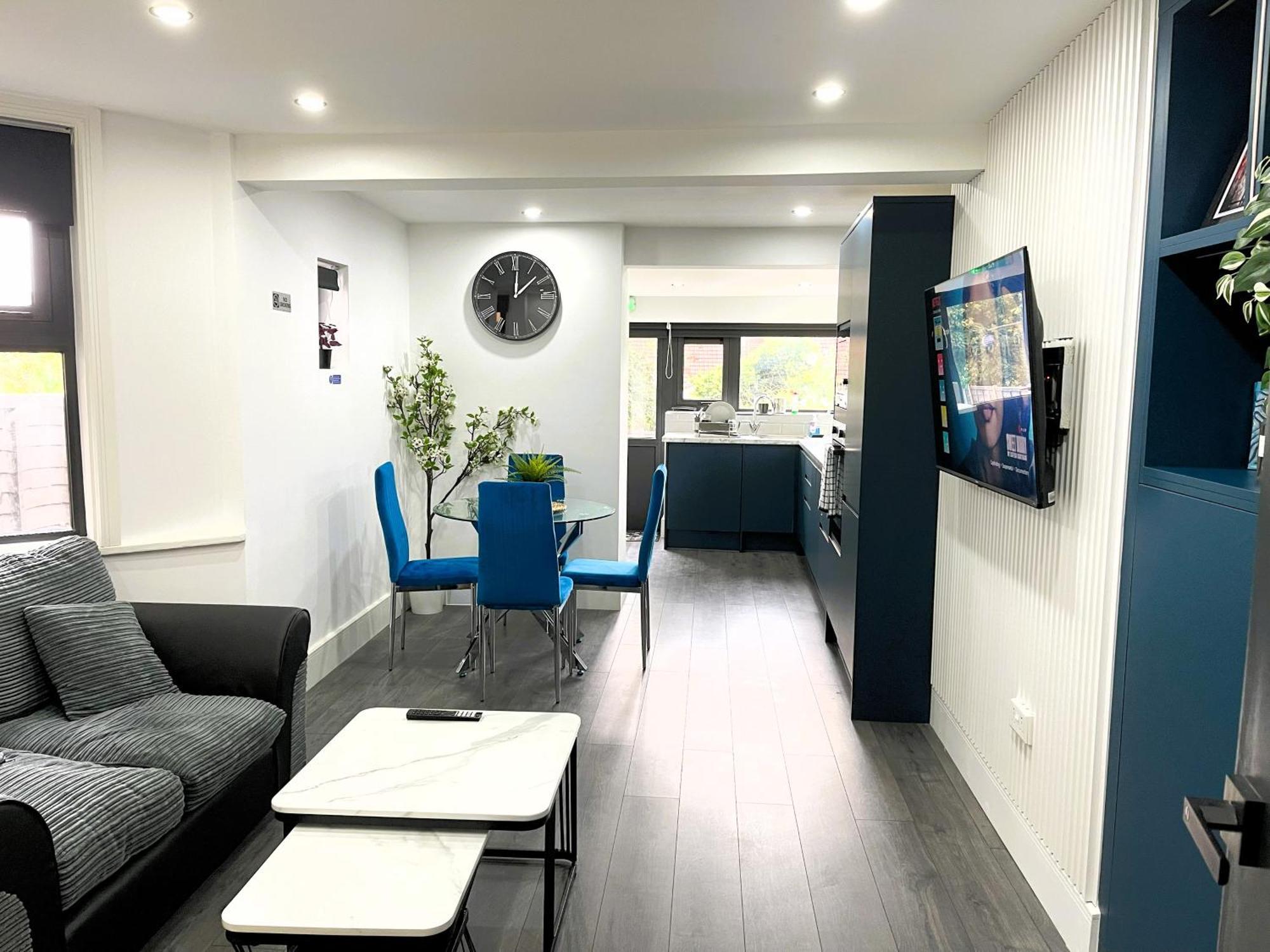 Homestay Luxury In Vibrant Area
