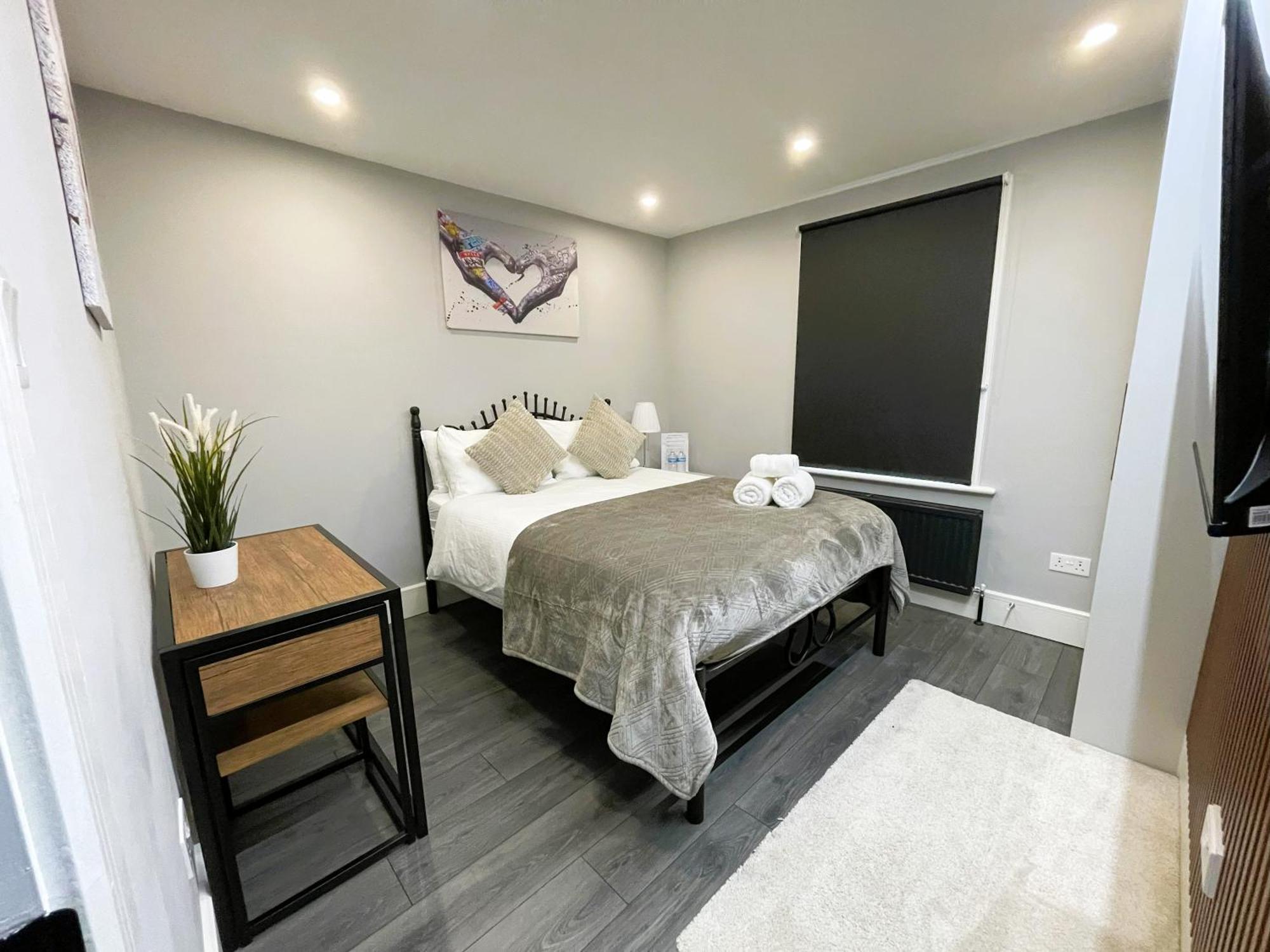 Homestay Luxury In Vibrant Area