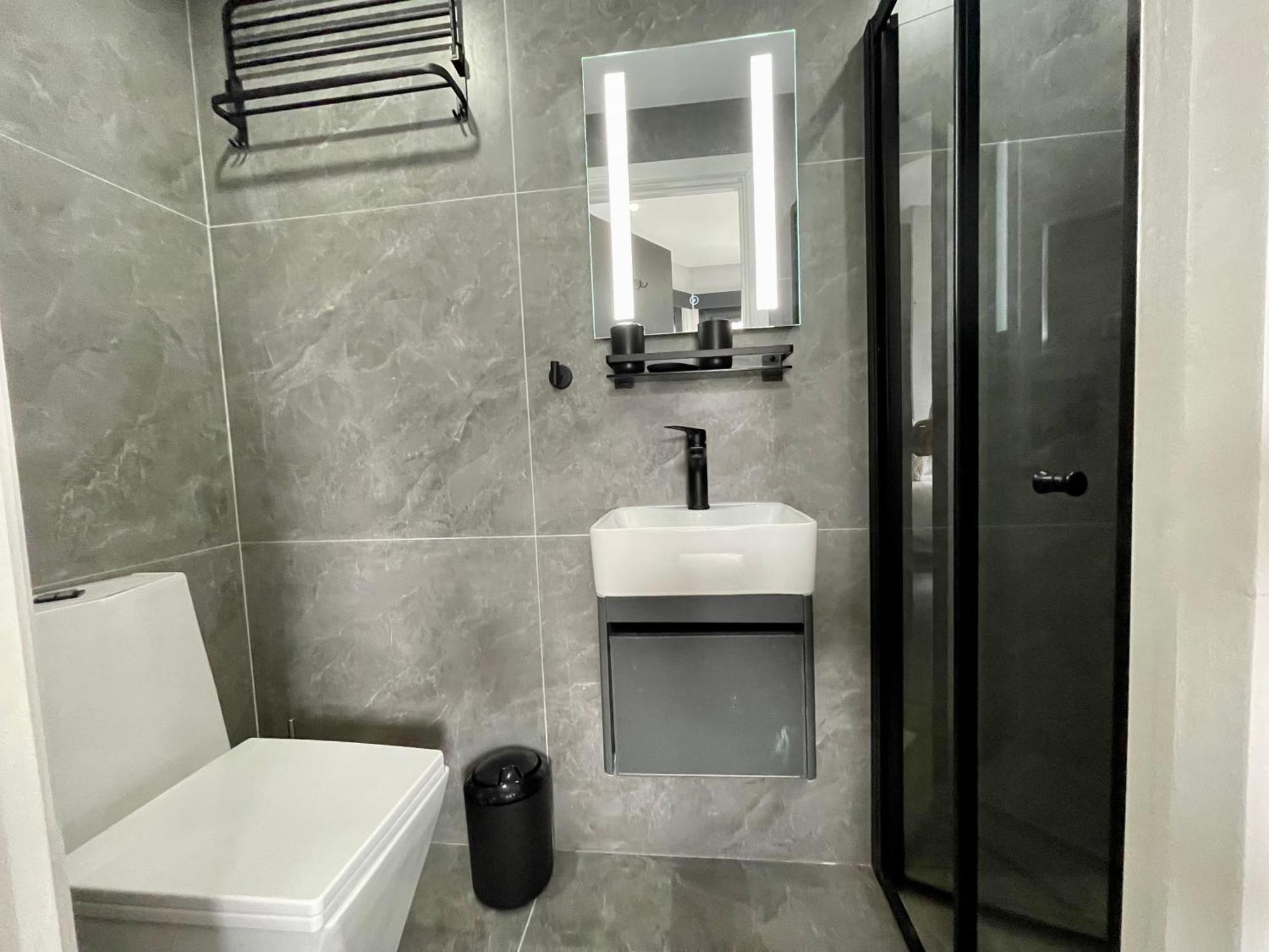 Luxury In Vibrant Area Homestay London