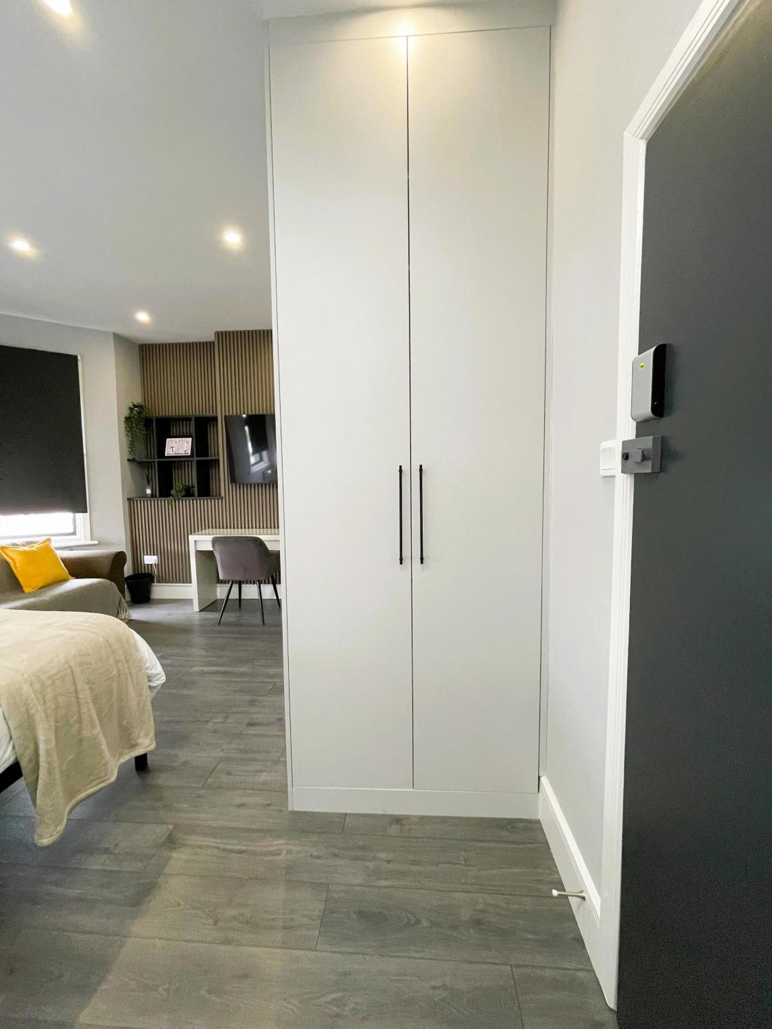 Luxury In Vibrant Area Homestay