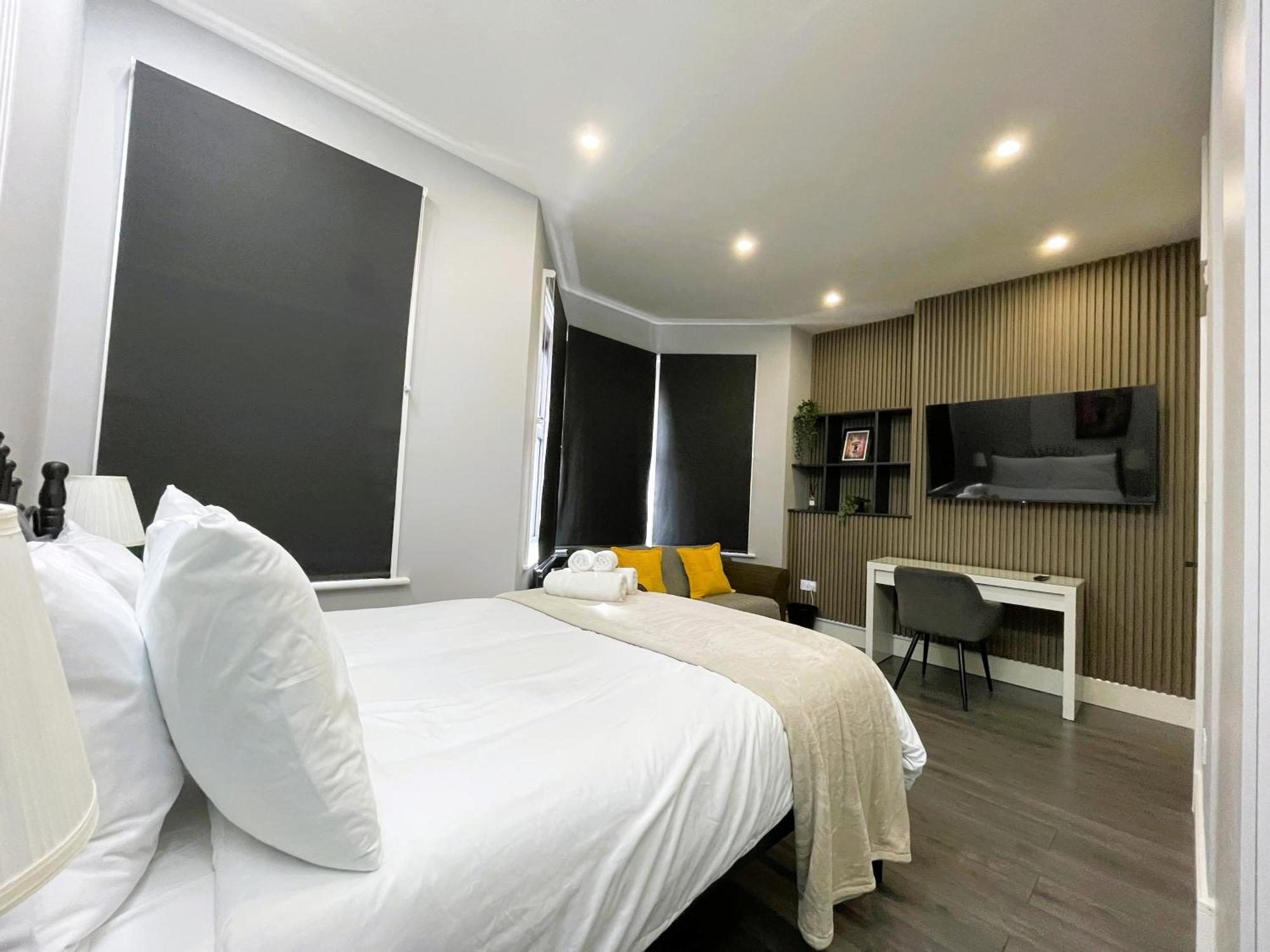 Luxury In Vibrant Area London