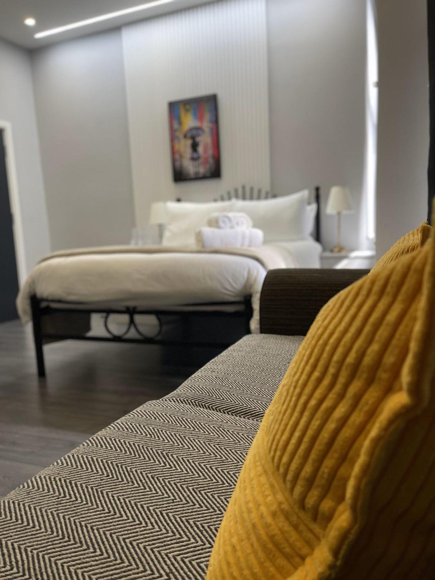 Luxury In Vibrant Area * London